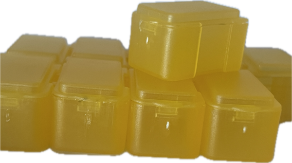 علب سنابل بلاستيكية